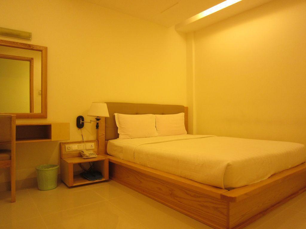 Hanz 82 Le Lai Sen Hotel Ho Chi Minh City Exterior photo
